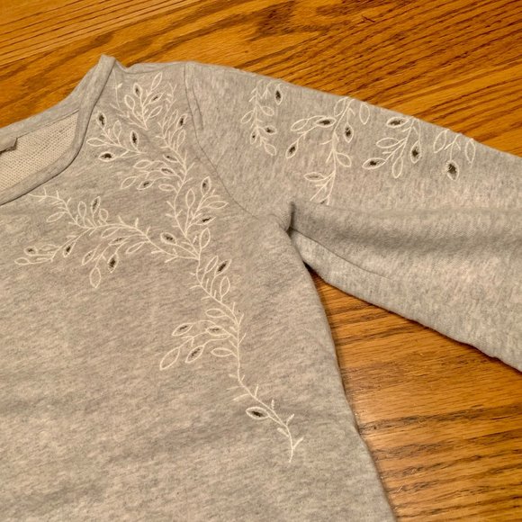 "LOFT" delicately decorated grey sweatshirt-like top, M - Picture 5 of 13